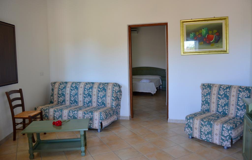 Galtellì Agriturismo Rubinu חדר תמונה