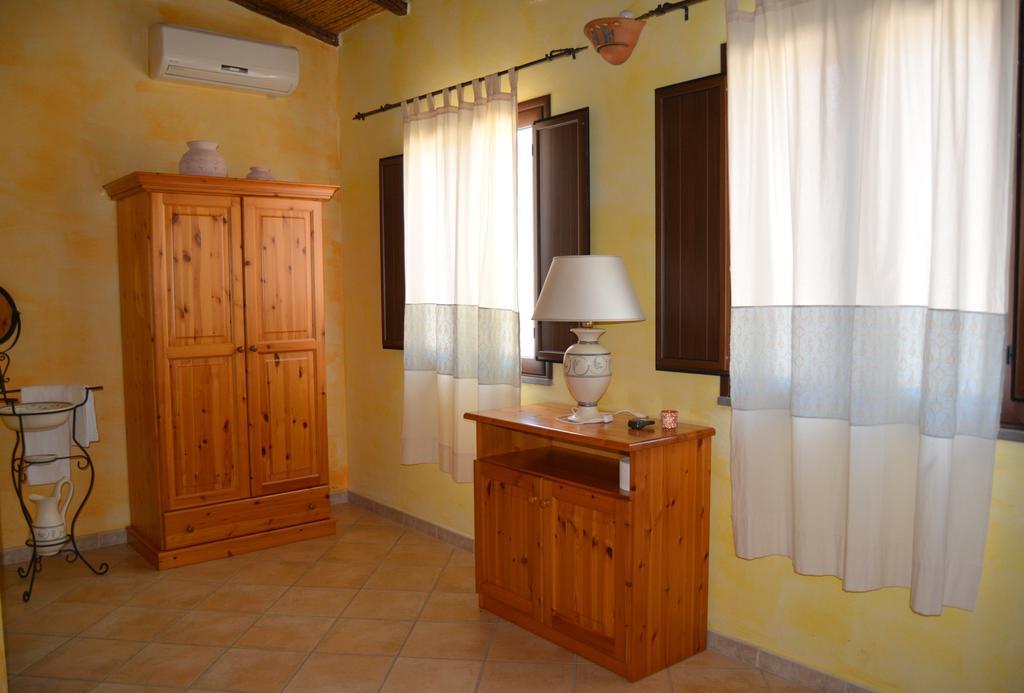 Galtellì Agriturismo Rubinu חדר תמונה