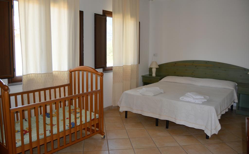 Galtellì Agriturismo Rubinu חדר תמונה